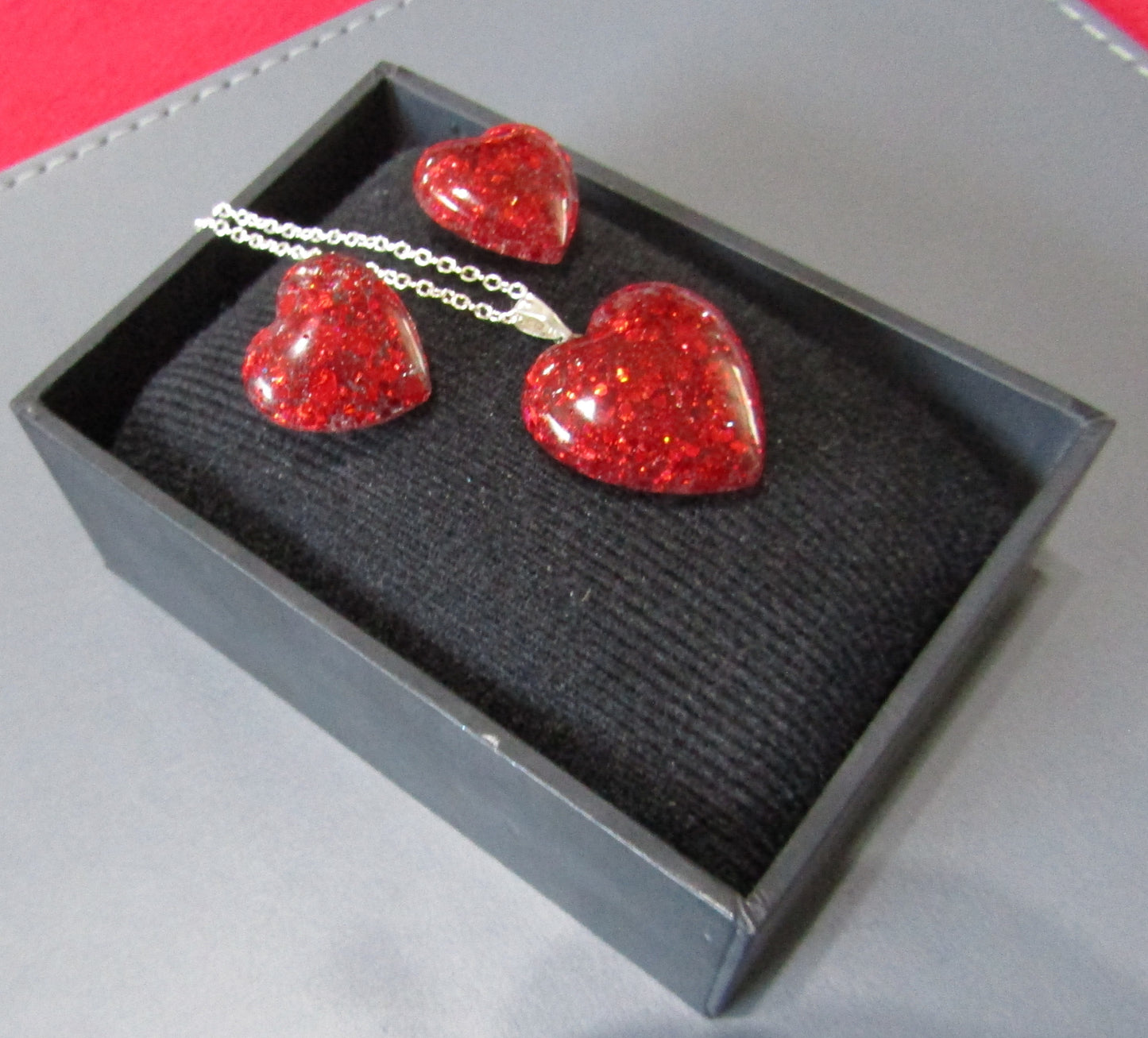Medium Heart Pendant and Stud Earring set - Holographic Deep Red