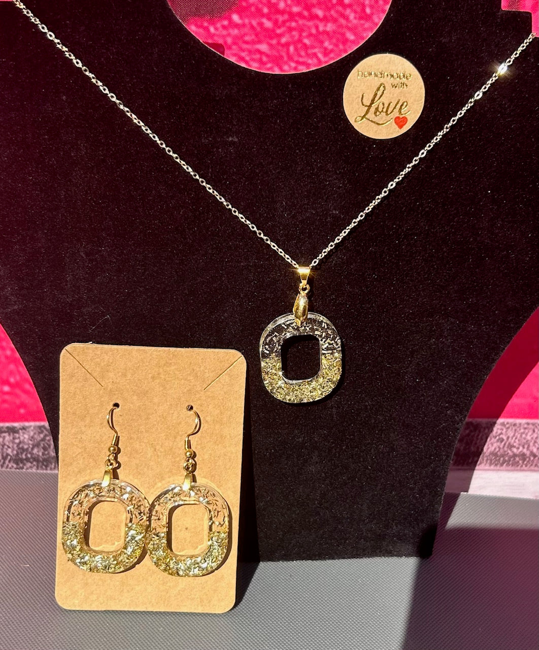 Gold Glitter Oval Necklace & Earring Set