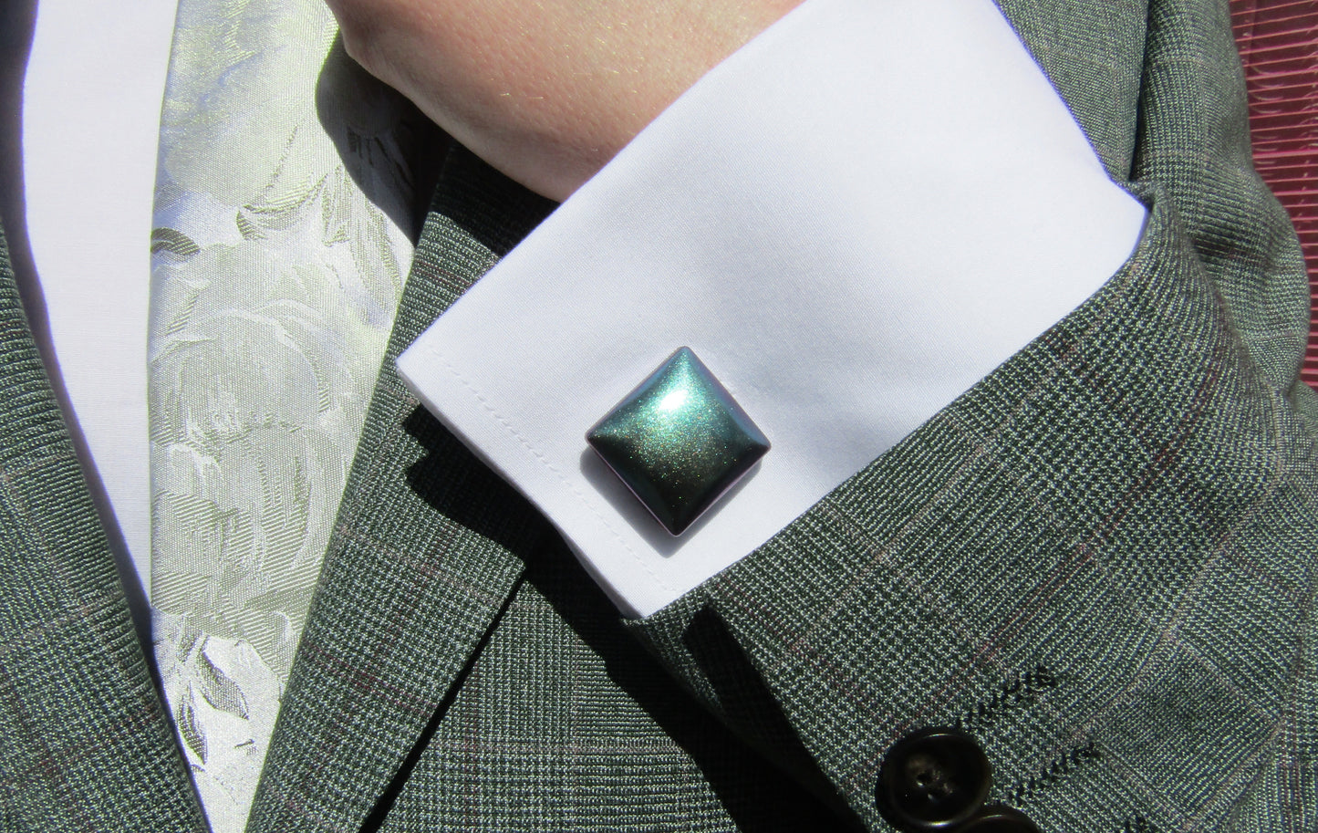 Violet colour-shift square cufflinks